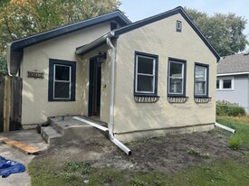 5211 N 4th St in Minneapolis, MN - Building Photo