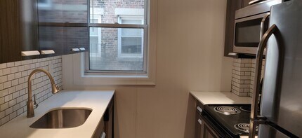 109 Queensberry St, Unit 11 in Boston, MA - Foto de edificio - Building Photo