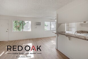 10535 Lindley Ave, Unit 38 in Los Angeles, CA - Building Photo