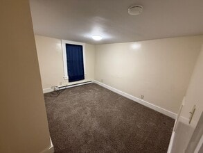 165 Pleasant St in Southbridge, MA - Building Photo - Building Photo