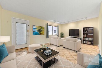 15054 Ashland Way in Delray Beach, FL - Building Photo - Building Photo