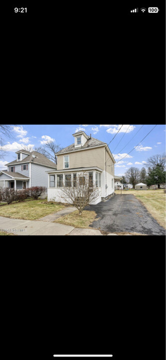 20 Commerce St in Scotia, NY - Building Photo