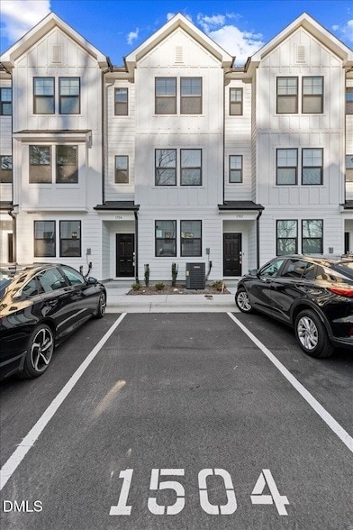 property at 1504 Crescent Townes Wy