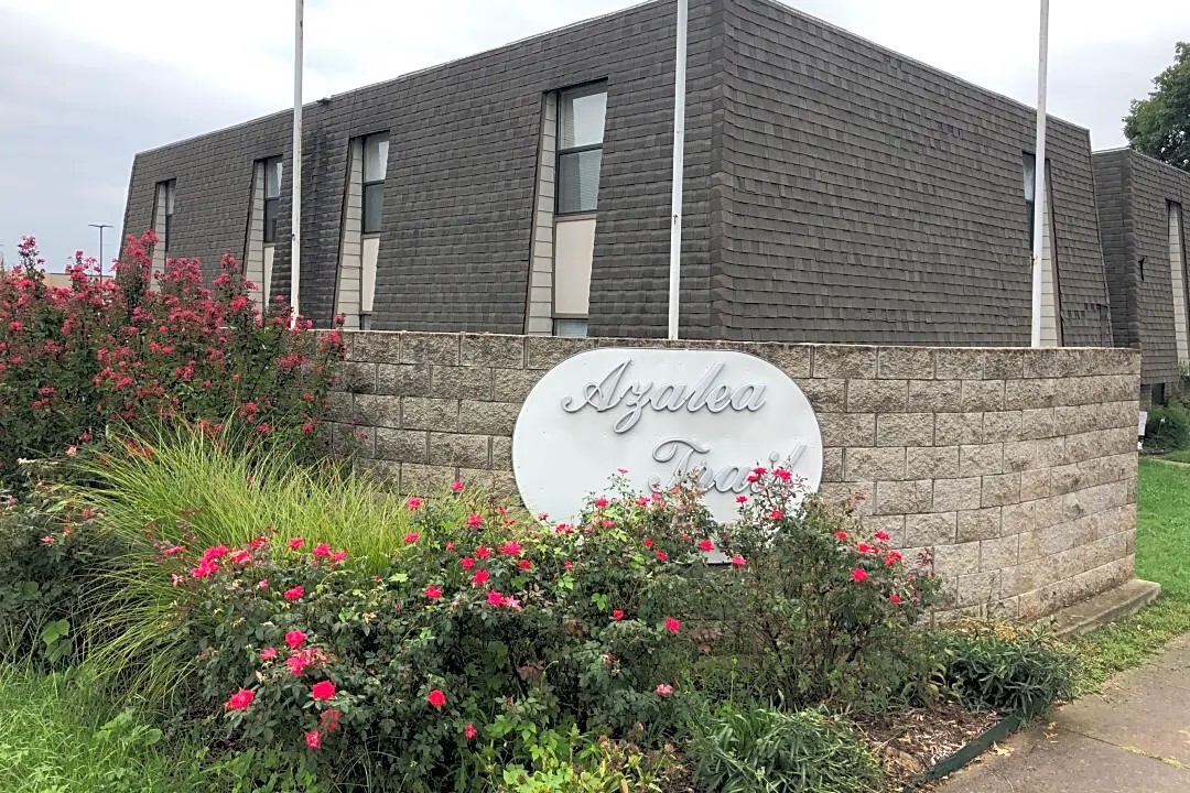 Azalea Trail Apartments in Rogers, AR - Foto de edificio