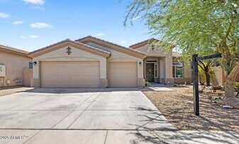 18241 W Young St in Surprise, AZ - Building Photo