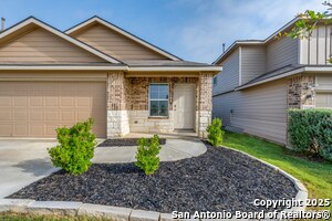 13103 Dolomar Pkwy in Saint Hedwig, TX - Building Photo - Building Photo