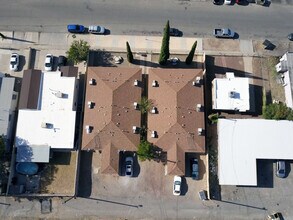 The Cozy Nest Apartments in El Paso, TX - Foto de edificio - Building Photo