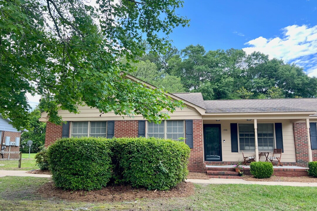 728 Montclair Dr in Wilmington, NC - Building Photo