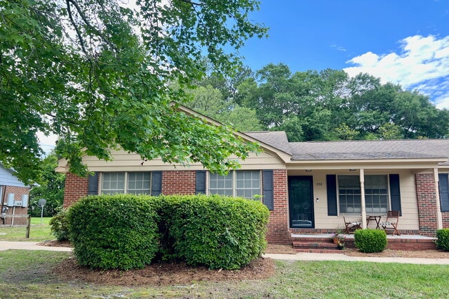 property at 728 Montclair Dr