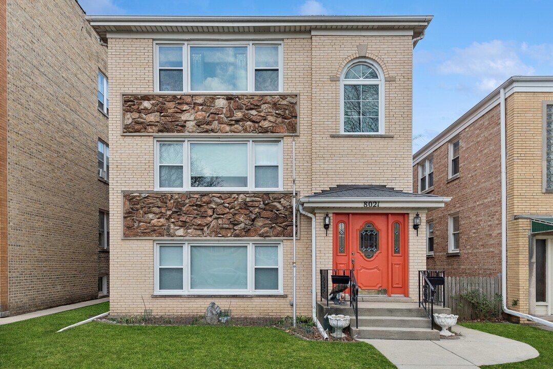 8021 Knox Ave-Unit -3 in Skokie, IL - Foto de edificio