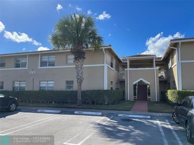 1006 Twin Lakes Dr in Coral Springs, FL - Building Photo - Building Photo