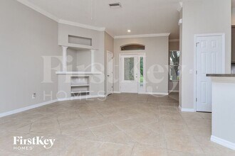 1102 Lumsden Trace Cir in Valrico, FL - Building Photo - Building Photo