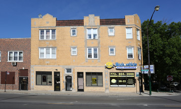 4001-4003 W Nelson St in Chicago, IL - Foto de edificio - Building Photo