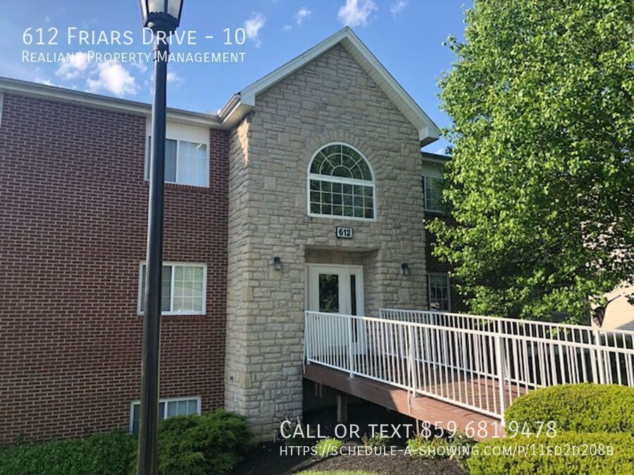 612 Friars Ln in Florence, KY - Foto de edificio