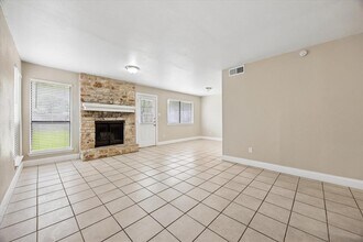 8329 Fathom Cir in Austin, TX - Building Photo - Building Photo