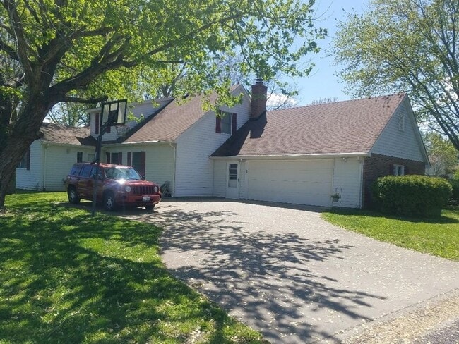 302 Salem St in Mascoutah, IL - Building Photo - Building Photo