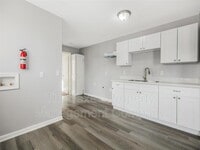 4319 Chapman St photo'