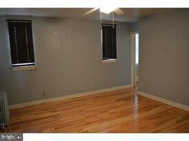 7905 Ardleigh St in Philadelphia, PA - Building Photo