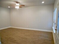 2811 Walnut St photo'