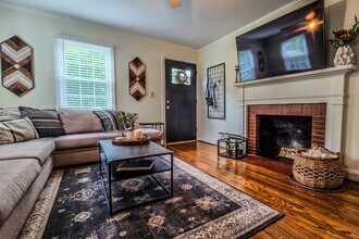 2335 Westover Dr in Winston-Salem, NC - Building Photo - Building Photo