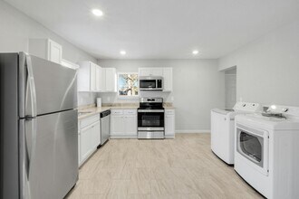1227 Wilbur St in Dallas, TX - Building Photo - Building Photo