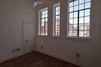 210 E Grace St in Richmond, VA - Foto de edificio - Building Photo