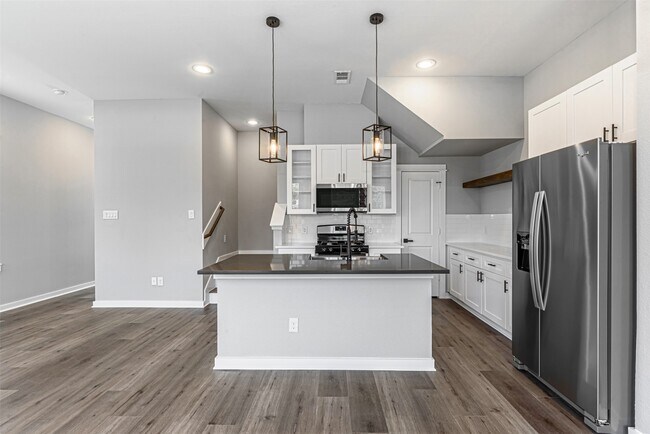 property at 8475 Berry Brush Ln