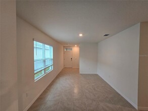 1028 Victoria Parc Ave in Orange City, FL - Building Photo - Building Photo