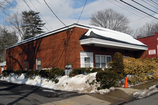 278-282 Teaneck Rd in Ridgefield Park, NJ - Building Photo - Building Photo