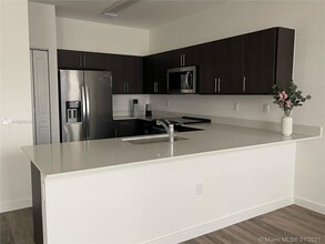 15520 SW 136th St-Unit -104 in Miami, FL - Building Photo - Building Photo