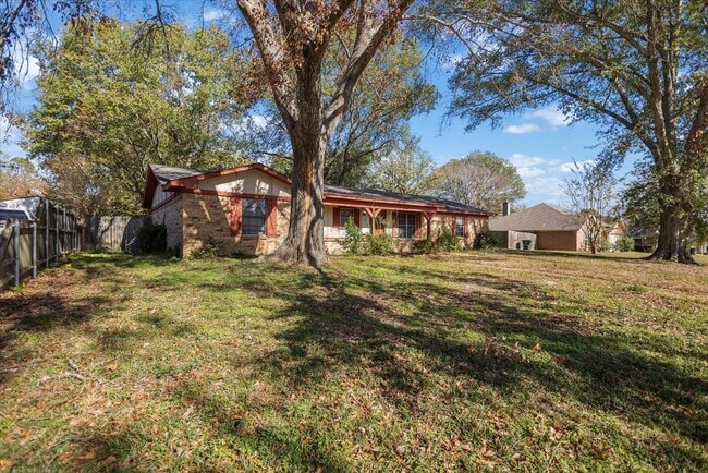 914 Joel Dr in Tyler, TX - Building Photo - Building Photo