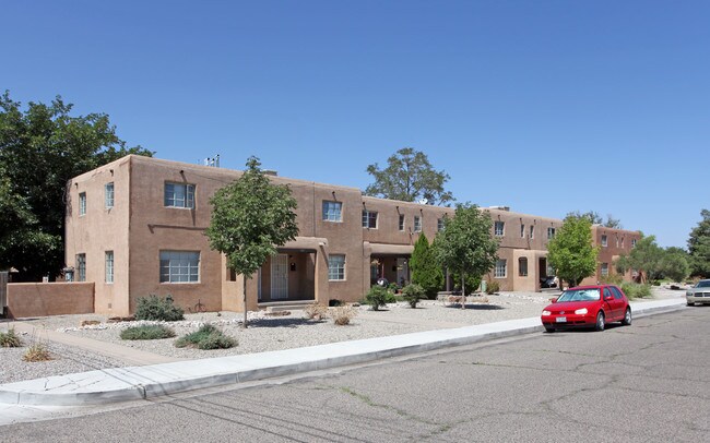 Ridgecrest Apartments in Albuquerque, NM - Foto de edificio - Building Photo