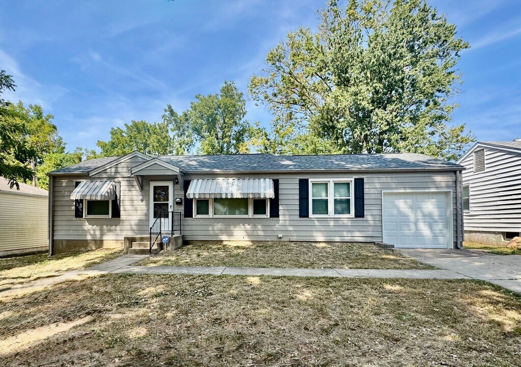 1249 Nectar Dr in St. Louis, MO - Building Photo