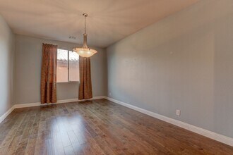 972 Rue Grand Paradis Ln in Henderson, NV - Building Photo - Building Photo