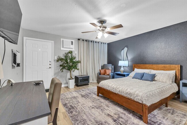 1840 Richmond Ave. in Houston, TX - Foto de edificio - Building Photo