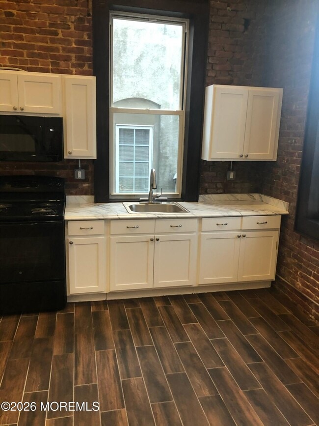 36 W Front St in Keyport, NJ - Building Photo - Building Photo