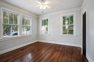 2102 S Carrollton Ave in New Orleans, LA - Foto de edificio - Building Photo
