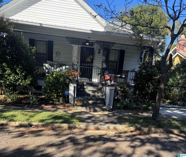 property at 3904 8th Ct S