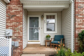 73 Crickhollow Ct in Hillsborough Township, NJ - Building Photo - Building Photo