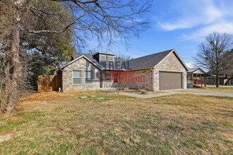 4905 Wichita St in Granbury, TX - Building Photo - Building Photo