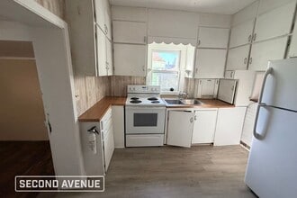 208 S Thomas Ave in Evansville, IN - Foto de edificio - Building Photo