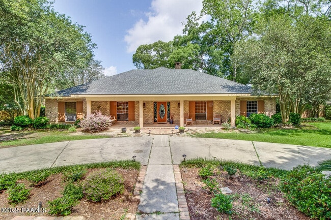 property at 304 Kings Rd