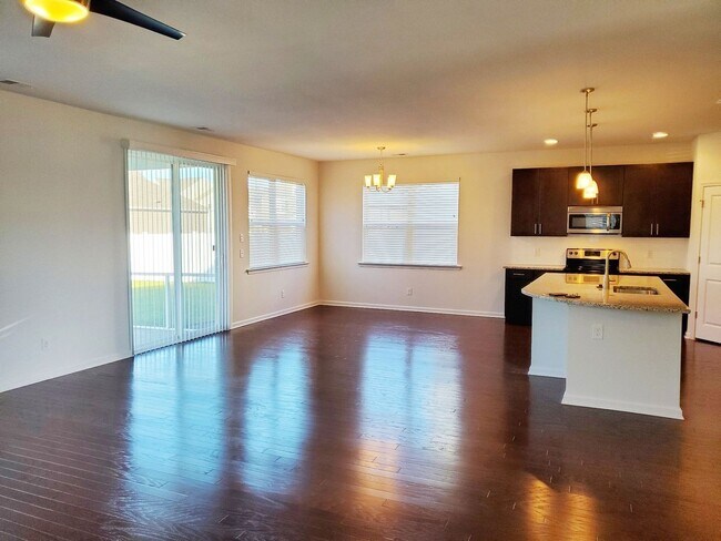 104 Bushwood Dr in Savannah, GA - Building Photo - Building Photo