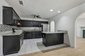 3793 Soapstone Rd in Decatur, GA - Foto de edificio - Building Photo