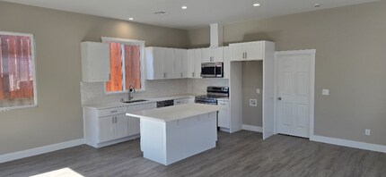 17507 Kingsbury St in Los Angeles, CA - Building Photo - Building Photo