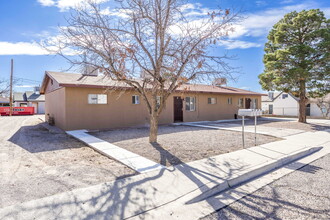 950 Augustine ave in Las Cruces, NM - Building Photo - Building Photo