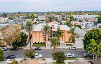 382 Coronado Ave, Unit Belmont Heights condo in Long Beach, CA - Building Photo - Building Photo