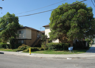 13751 Cherry St in Westminster, CA - Building Photo - Building Photo