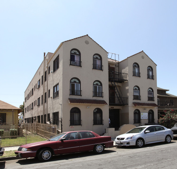 43rd Place Apartments in Los Angeles, CA - Building Photo