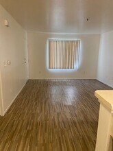 1011 W 91st St in Los Angeles, CA - Building Photo - Building Photo